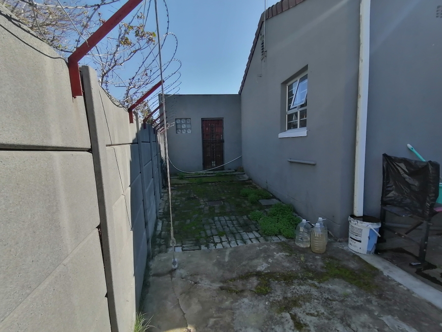 3 Bedroom Property for Sale in Perm Gardens Western Cape